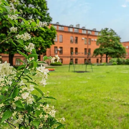 Historic Red Brick Loft Near Center Apartament *