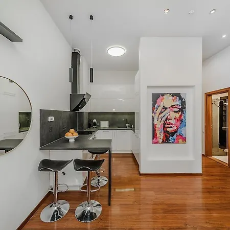 Apartament Historic Red Brick Loft Near Center